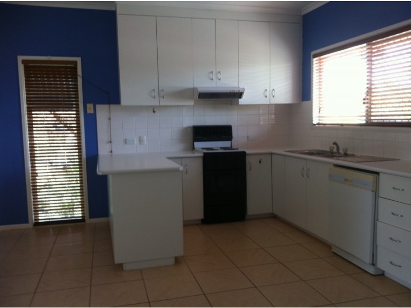 4 Eric Court, Emerald QLD 4720