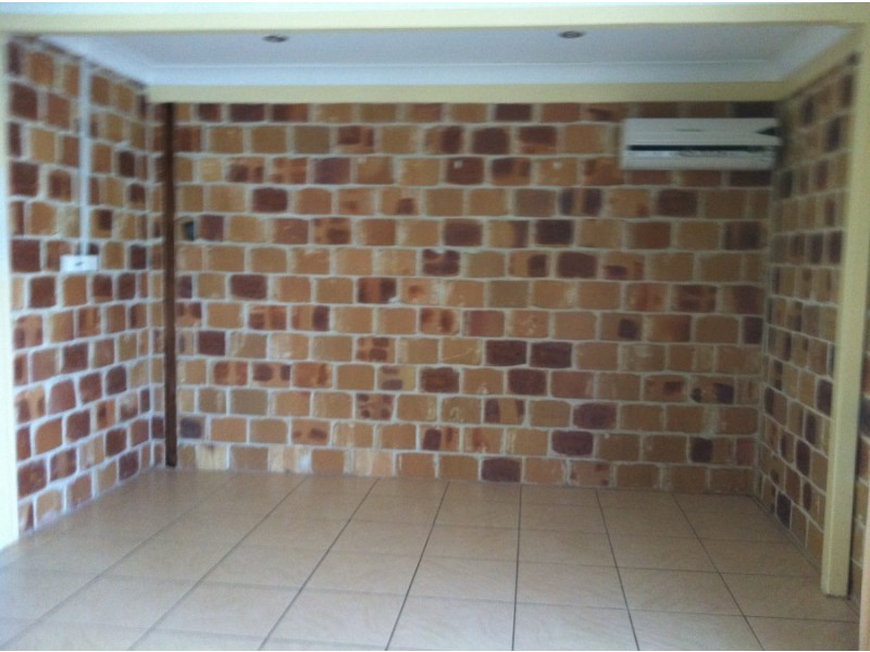 4 Eric Court, Emerald QLD 4720