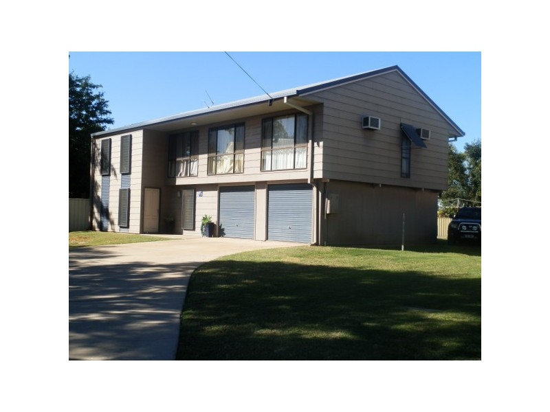 5 Julie Court, Emerald QLD 4720