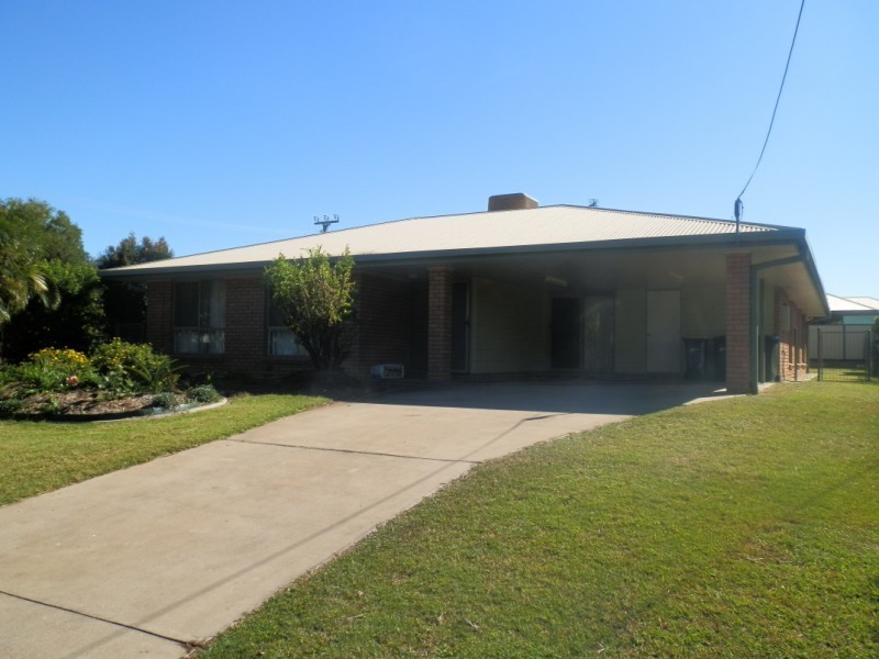 40 Crinum Crescent, Emerald QLD 4720