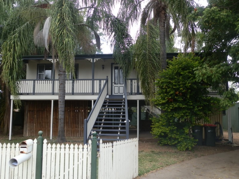 5 Edwards Place, Emerald QLD 4720