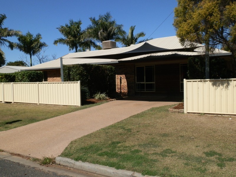 93 Gray Street, Emerald QLD 4720