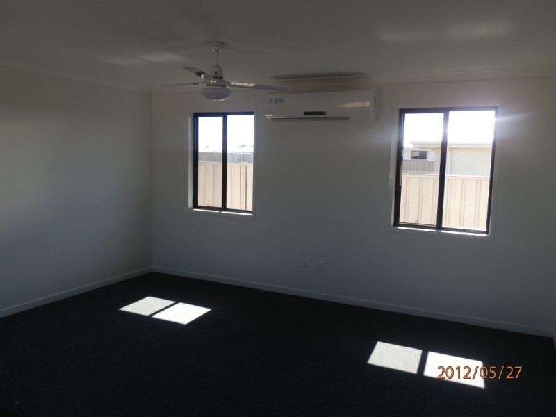 333 Lauren  Way, Emerald QLD 4720