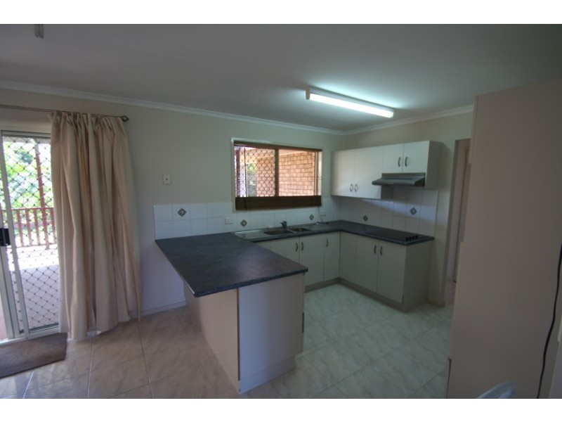4 Wren Court, Emerald QLD 4720