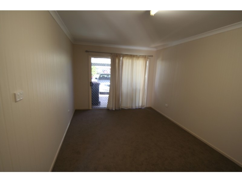 4 Wren Court, Emerald QLD 4720