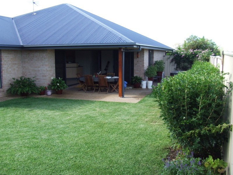 1 Jeppesen Drive, Emerald QLD 4720