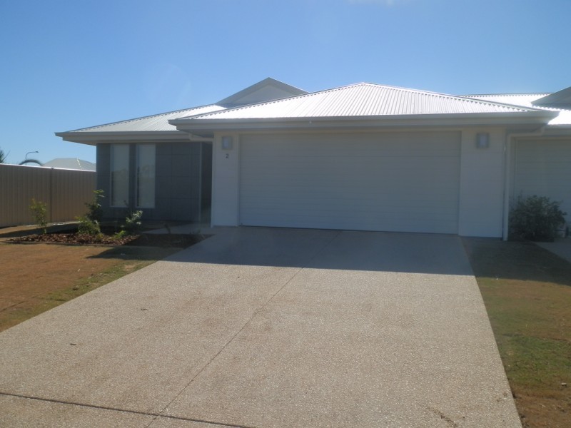 Unit 1/40 Lakeside Drive, Emerald QLD 4720