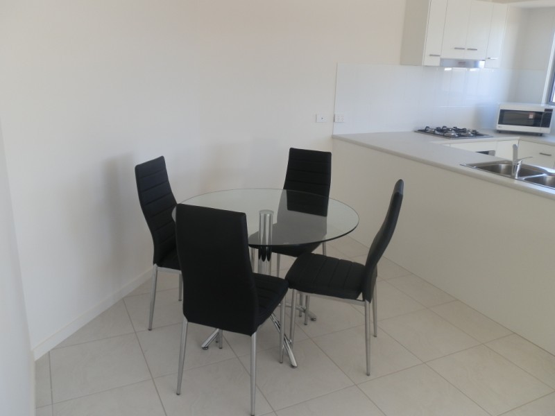 Unit 1/40 Lakeside Drive, Emerald QLD 4720