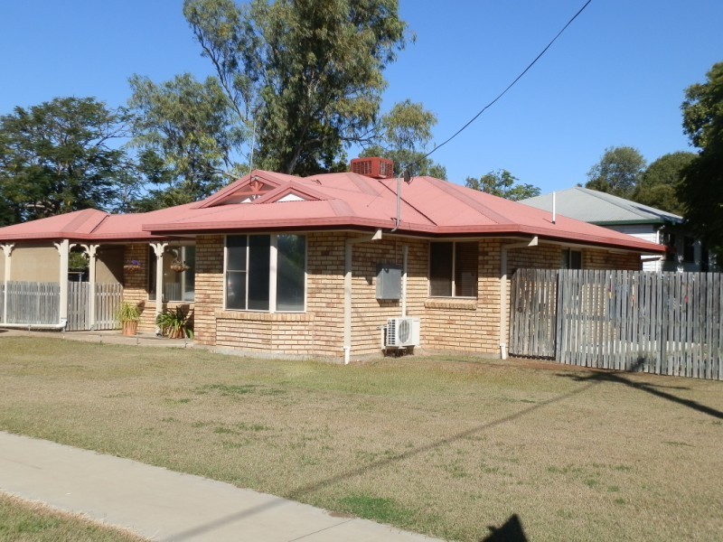 8 Malvern Street, Capella QLD 4723