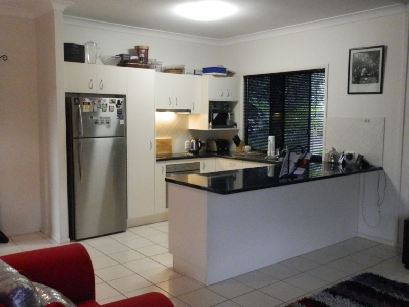 8 Poincianca Drive, Emerald QLD 4720