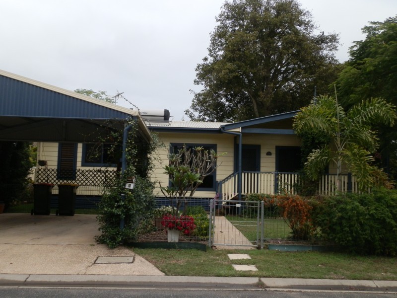 8 Poincianca Drive, Emerald QLD 4720