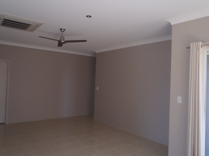 21 Lauren  Way, Emerald QLD 4720