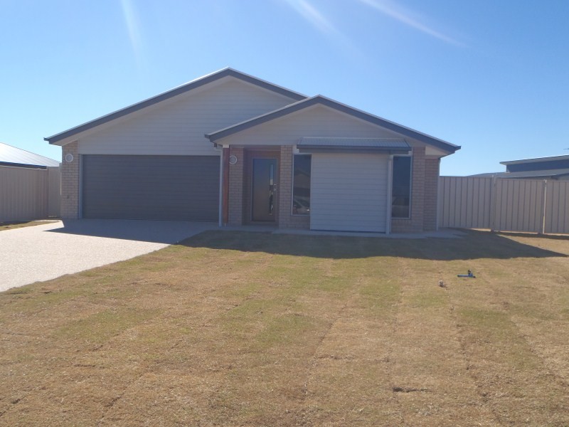 11 Whitney Street, Emerald QLD 4720