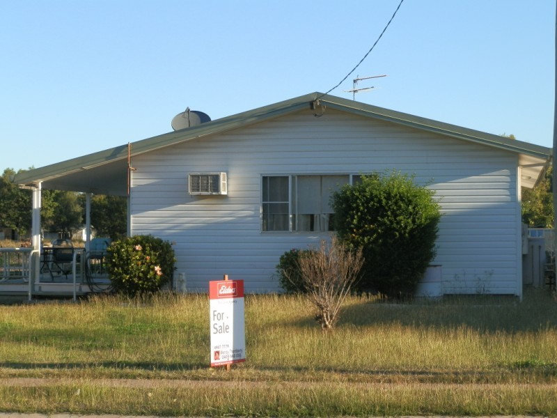 13 Roberts Street, Emerald QLD 4720