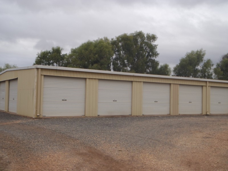 13 Hawkins Place, Emerald QLD 4720