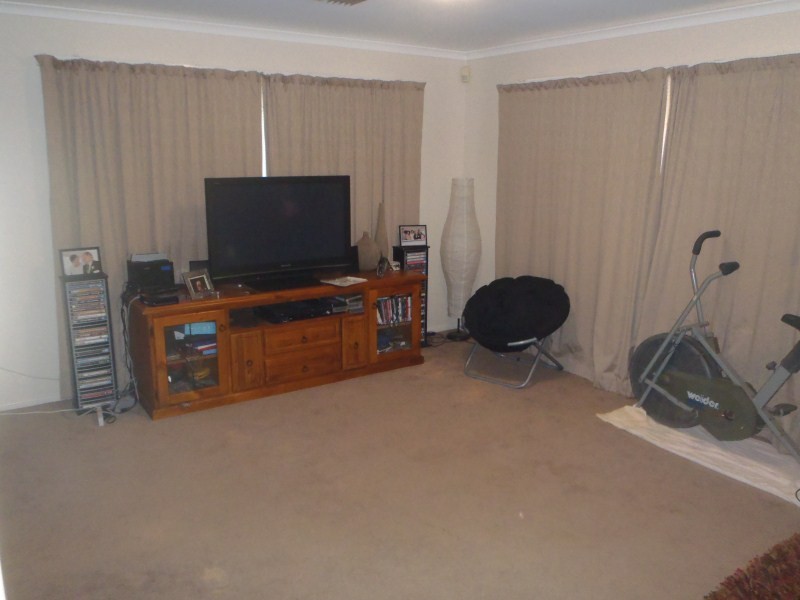 15 Whitchurch  Street, Emerald QLD 4720