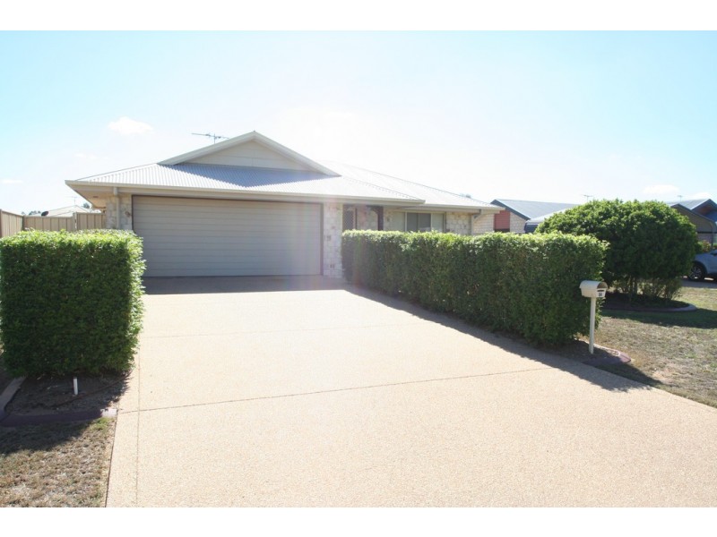 34 Blue Gums Drive, Emerald QLD 4720