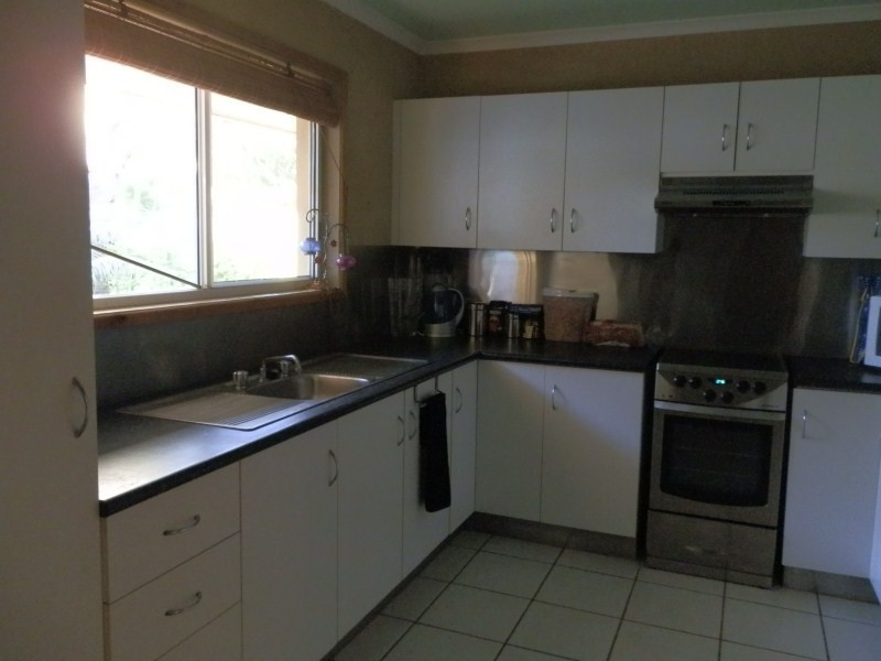 38 Barry Street, Emerald QLD 4720
