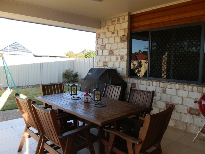 6 Carrington Place, Emerald QLD 4720