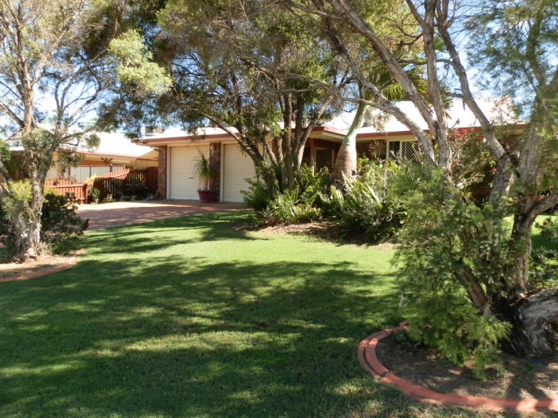 11 Cowan Crescent, Emerald QLD 4720