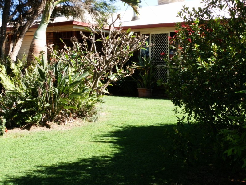 11 Cowan Crescent, Emerald QLD 4720