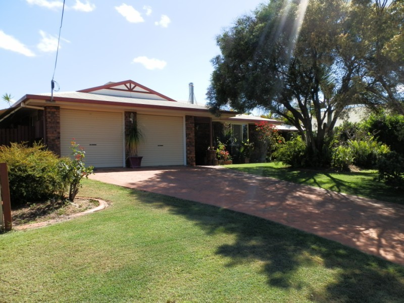 11 Cowan Crescent, Emerald QLD 4720