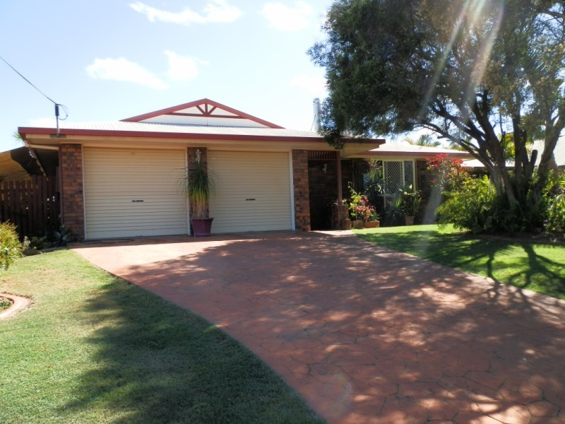 11 Cowan Crescent, Emerald QLD 4720