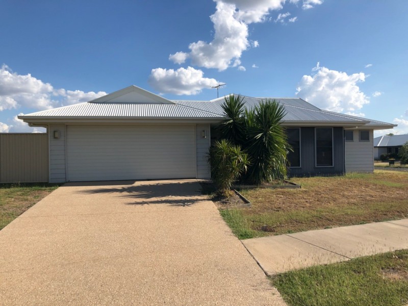 1/11 Eagle Street, Emerald QLD 4720