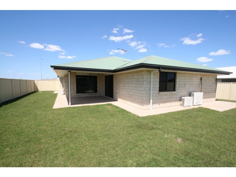 63 Lakeside Drive, Emerald QLD 4720