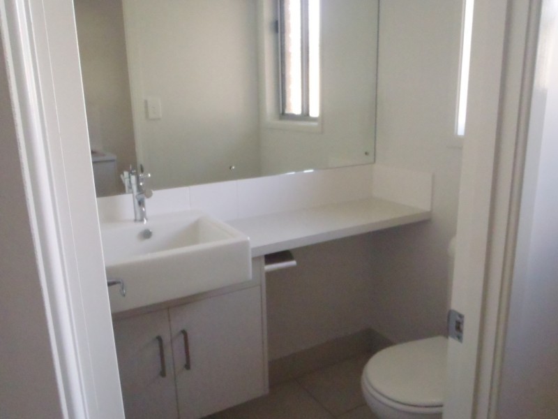 Villa 12/18-24 Mooney Crescent, Emerald QLD 4720