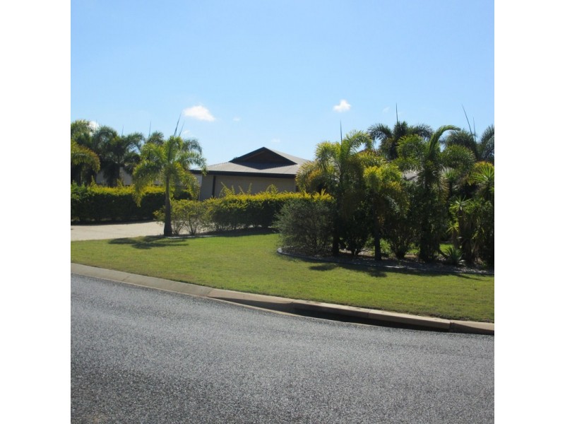 2 Staunton Street, Emerald QLD 4720