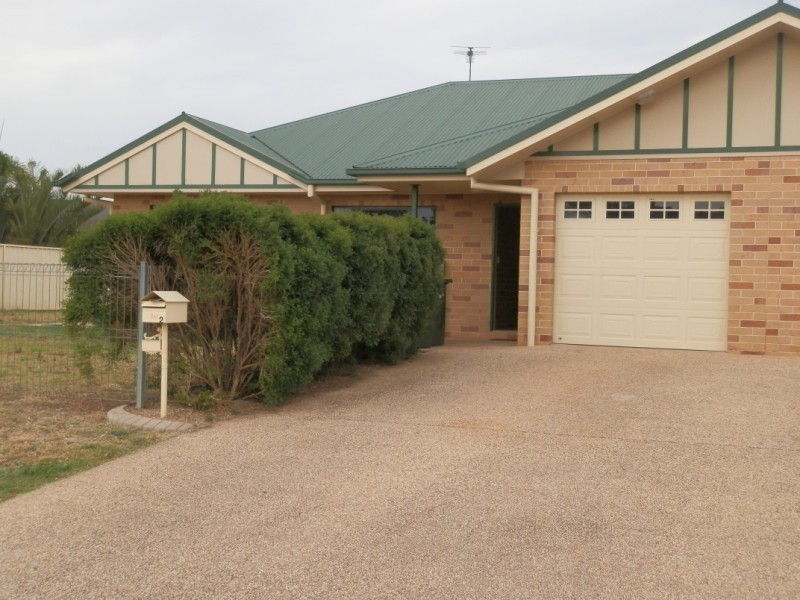 2/54 Kidd Street, Emerald QLD 4720