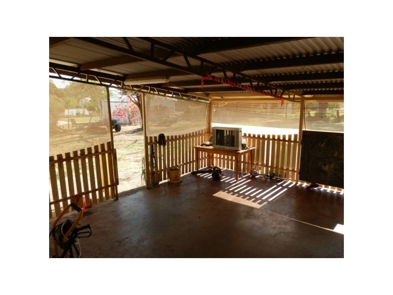 15 ABOR STREET, Capella QLD 4723