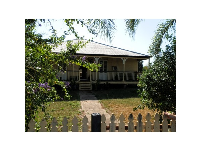 15 ABOR STREET, Capella QLD 4723