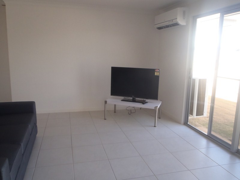 Unit 2/11 Eagle Street, Emerald QLD 4720