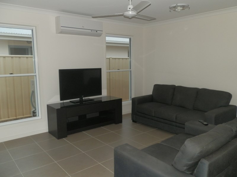 2/4 Eagle Street, Emerald QLD 4720