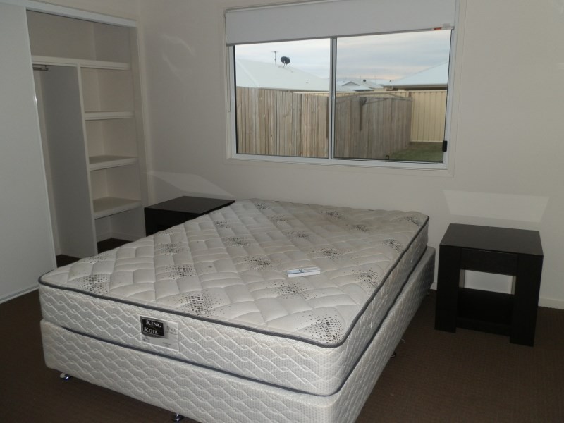 2/4 Eagle Street, Emerald QLD 4720