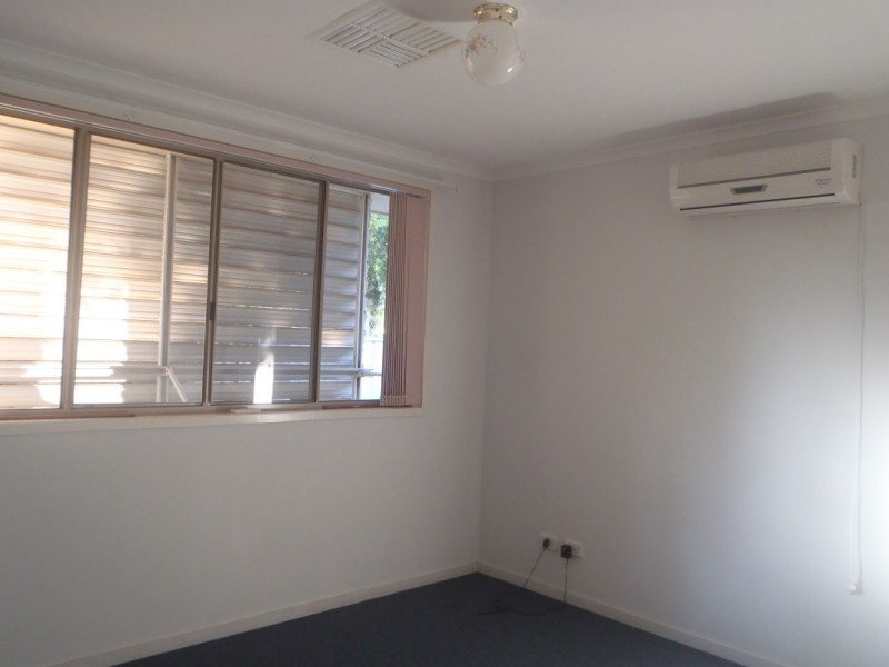 82 Gray Street, Emerald QLD 4720