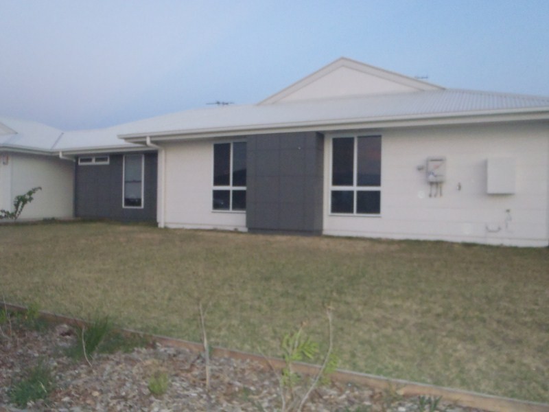 Unit 1/38 Lakeside Drive, Emerald QLD 4720