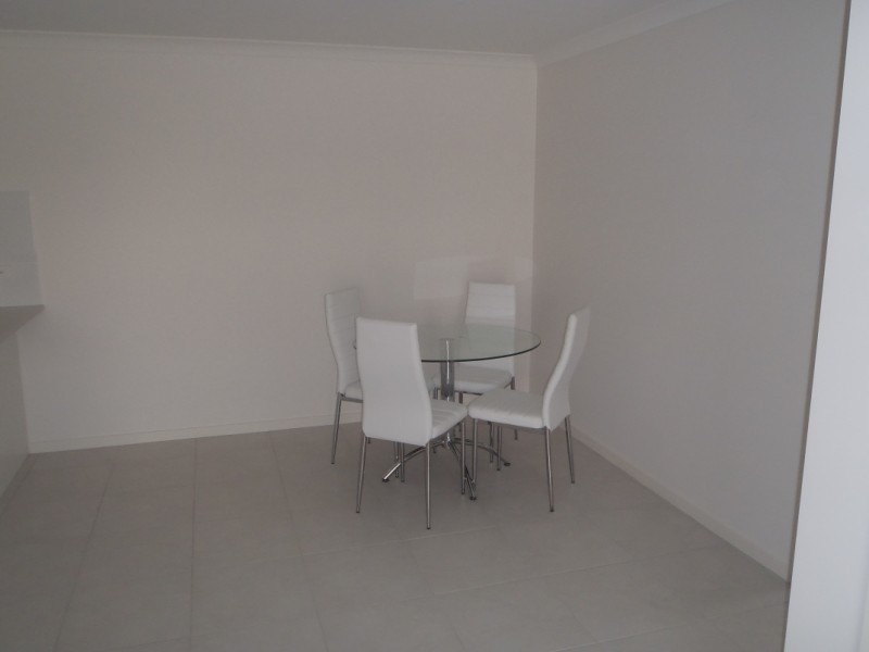 Unit 1/38 Lakeside Drive, Emerald QLD 4720