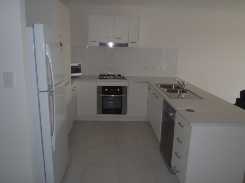 Unit 1/38 Lakeside Drive, Emerald QLD 4720