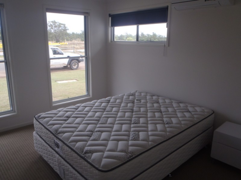 Unit 1/38 Lakeside Drive, Emerald QLD 4720