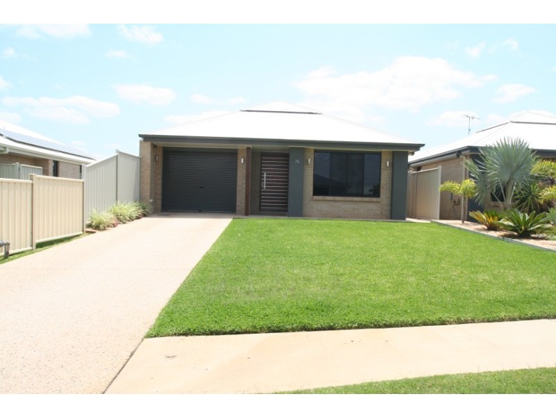 7B Desgrand Street, Emerald QLD 4720