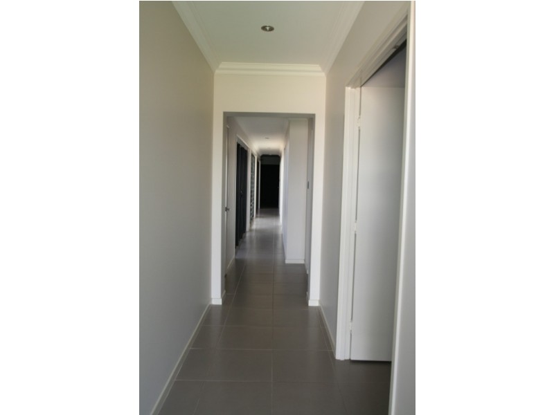 7B Desgrand Street, Emerald QLD 4720