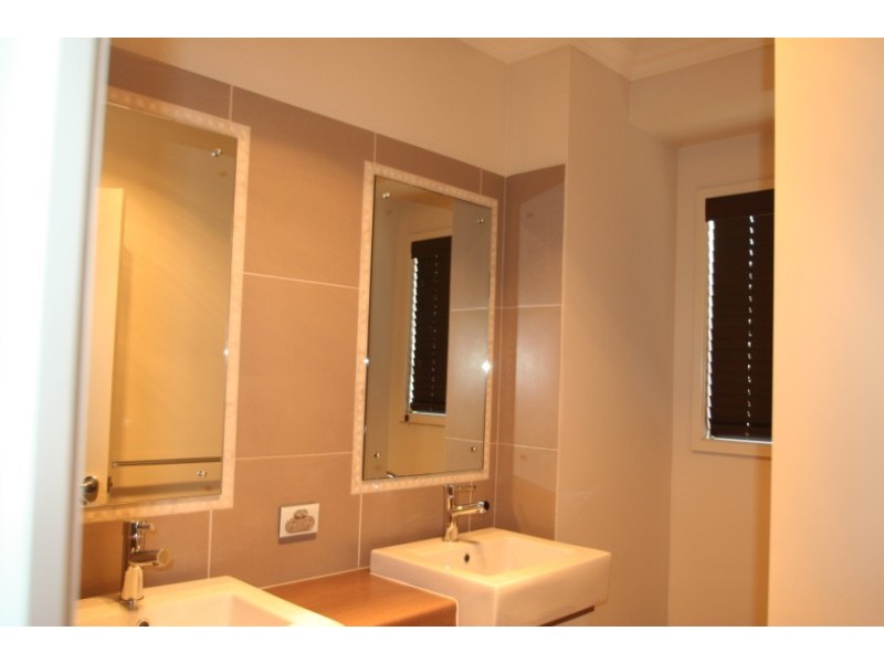 7B Desgrand Street, Emerald QLD 4720