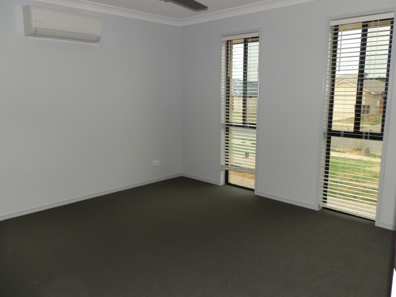 30 Scenic Drive, Emerald QLD 4720