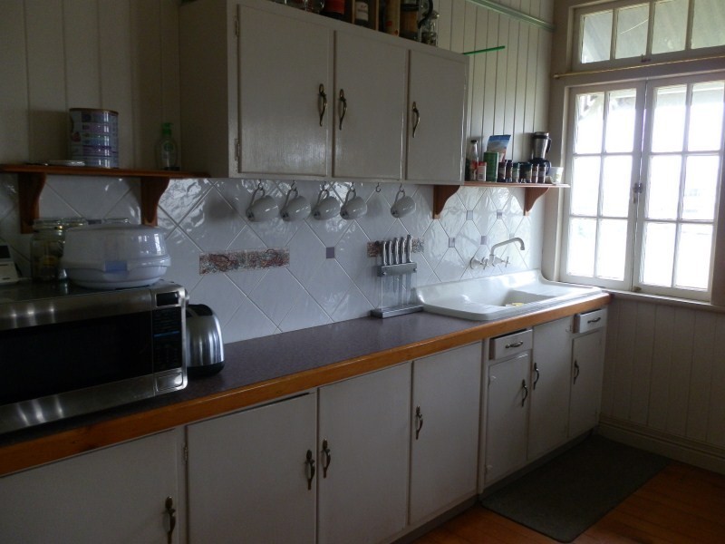 24 Andrews Road, Emerald QLD 4720