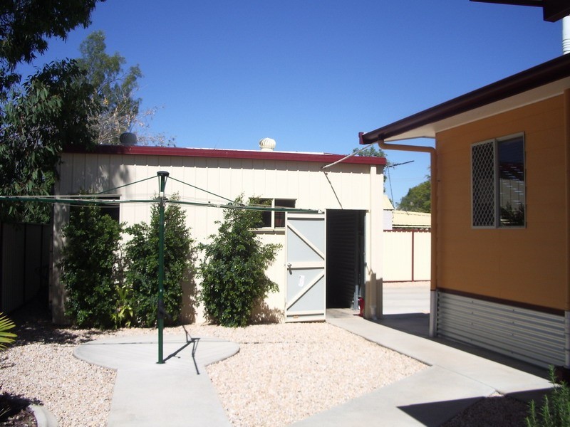 4 Expeller Court, Emerald QLD 4720