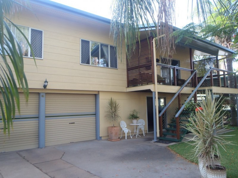 10 Pryor Place, Emerald QLD 4720