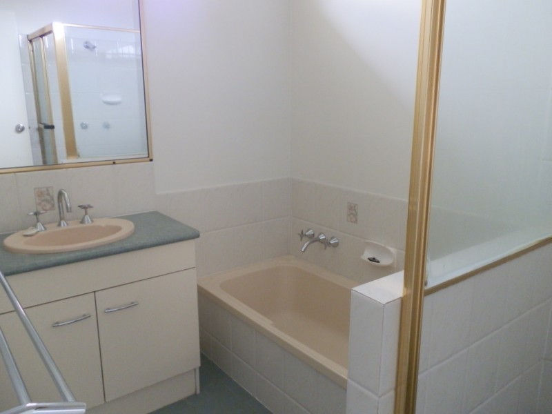 14 Cowan Crescent, Emerald QLD 4720